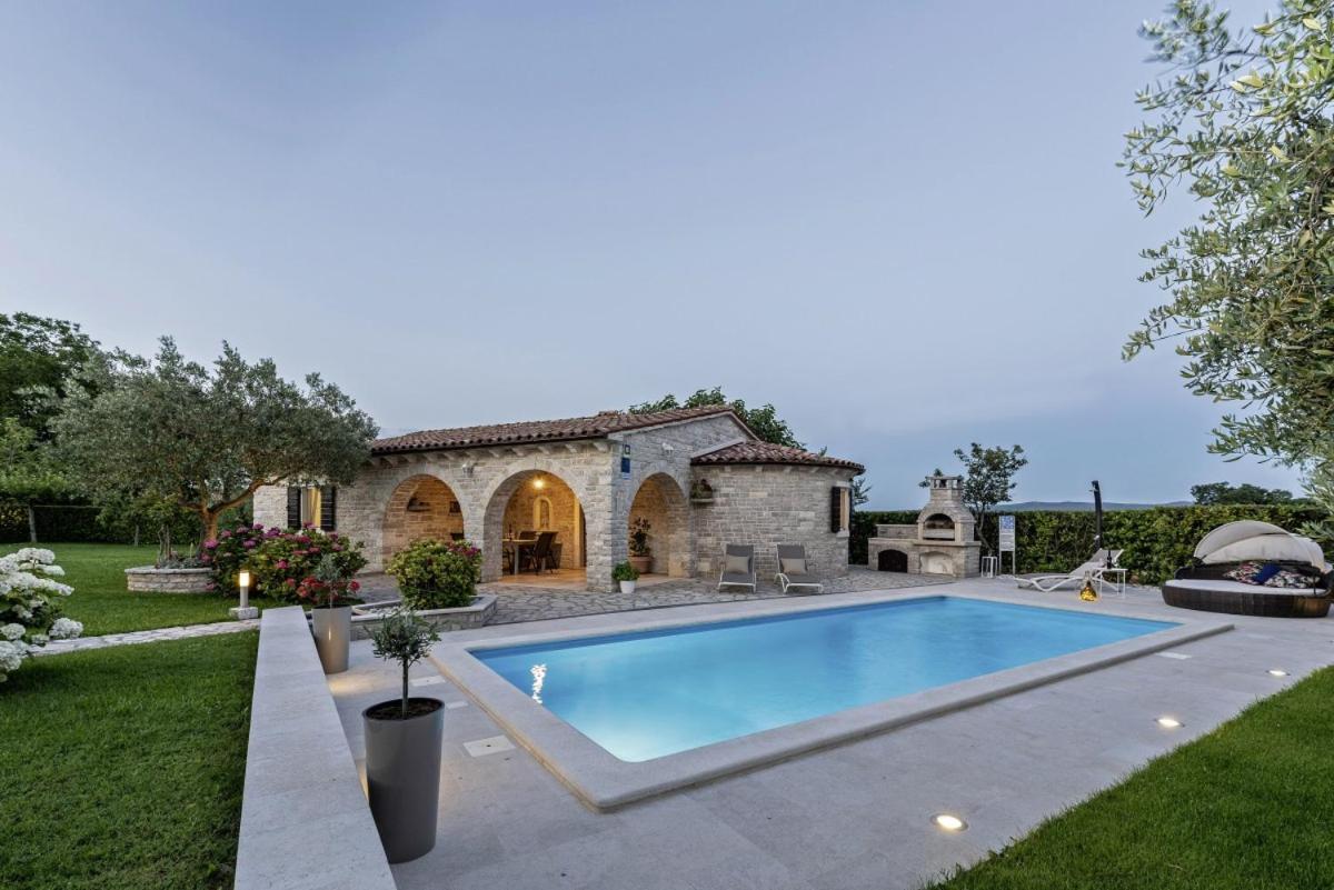 Istranka In Frkeci Villa Barban Exterior photo