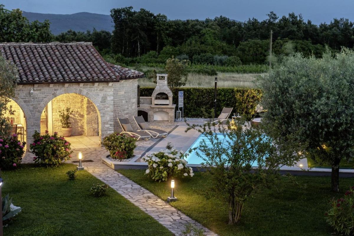 Istranka In Frkeci Villa Barban Exterior photo